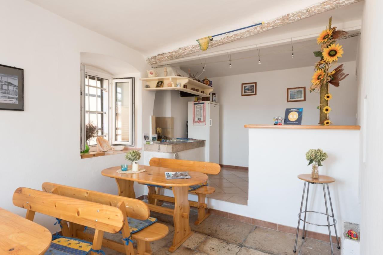 Apartments Mirakul Mali Lošinj Kültér fotó